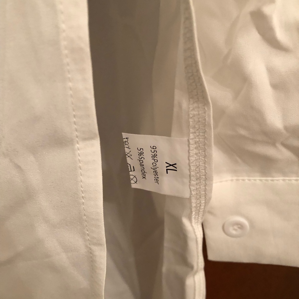 Crisp white shirt - Picture 4 of 5